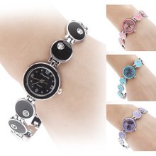 Analog Women's Alloy Quartz Bracelet Watch (Silver)