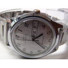 1978 Timex Men's Silver Made in England Automatic Dual Calendar Watch w/ Bracele