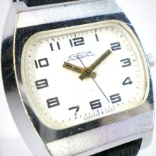 Vintage Raketa Men's mechanical watch from Soviet/Ussr