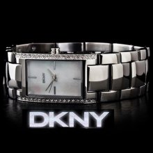 Dkny Ladie's Silver Crystals Luxury Collection Sexy Watch Ny8223