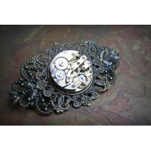 Steampunk Brooch Pin Vintage Watch Movement Clockworks Steampunk Jewelry Accessory