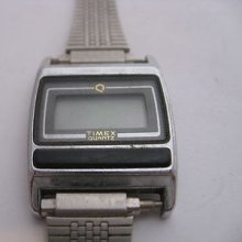 Timex Quartz Silver Tone Lcd Stainless Steel Back Link Watch (parts/repair)