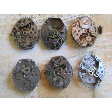 Vintage Antique Watch movements - Watch parts - Steampunk - Scrapbooking s57