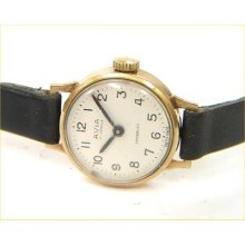 A Vintage 9 Carat Gold Ladies Wrist Watch.