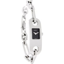 Gucci 6100 Series Ladies Black Dial Oval Link Bracelet Swiss Watch Ya061504