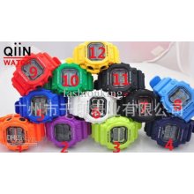New Arrivial Fashion Popular Quartz Watch Sport Digital Watch W02014
