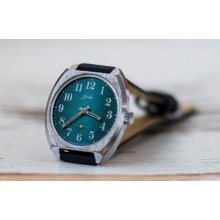 Soviet watch Russian watch Men watch Mechanical watch men's wrist -green clock face watch - 