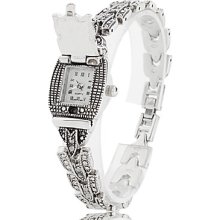 Women's Retro Alloy Analog Quartz Bracelet Watch A140 (Silver)