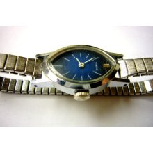 Wristwatch wrist watch TIMEX ladies blue elegant classic vintage watch