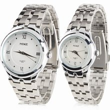 Couple Style Unisex Steel Quartz Analog Wrist Watch (Silver)