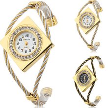 Analog Women's Metal Quartz Bracelet Watch (Assorted Colors)