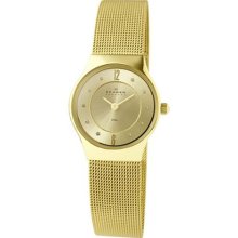 Light Gold Tone Mesh Band Watch