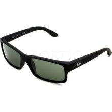 Ray-Ban Sunglasses RB4151 / Frame: Black Rubber Lens: Crystal Green