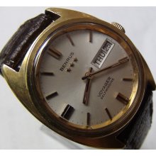 1960's Benrus Voyager Men's Gold Automatic 17Jwl Watch w/ Pigskin Strap