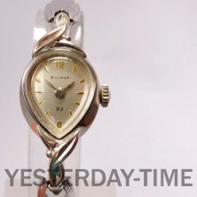 Bulova 1962 USA 23 Jewel White Rolled Gold Plate Teardrop Ladies Manual Watch