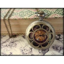 Mechanical Victorian Ladies Daisy Style Case Pocket Watch Necklace (ACS112)