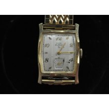 Nice Vintage Mens Elgin Deluxe Wristwatch Caliber 555 Keeping Time