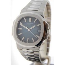 Patek Philippe Mens Nautilus 5711 Steel