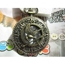 Pocket watch collection of antique Necklace Pendant inlaid hungry bird parrot bird retro games and bronze bronze classic vintage movie gift