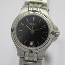 Womens Gucci Wristwatch With Black Dial In Beautiful Condition