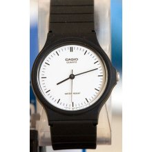 Casio Very Thin Analogue Sport Watch Mq-24-7e