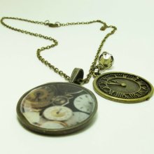 Necklace, Clock Motif, Steampunk,Time Piece, Pocket Watch, Antique Bronze, Swarovski Crystal