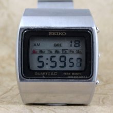 Retro Digital Watch - Vintage Gents Seiko Quartz Movement Watch Model M154-4019 T circa 1978