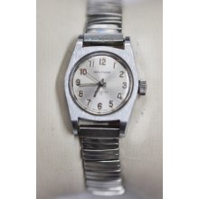 Vintage Ladies Waltham Incabloc 17 Jewels Wrist Watch Running W53