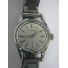 Seiko 17 Jewels Winding Ladies Watch