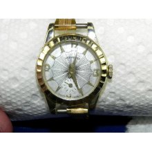 Vintage Harvester Antimagnetic Wristwatch-Watch,Swiss Made,Runs,Ladies Wind-UP - Gold - Metal