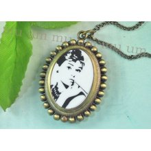 Pocket Watch Necklace Audrey Hepburn Bronze Pendant Brass Metal Wp208