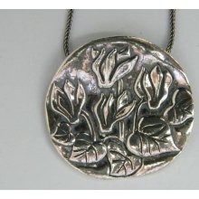 Sterling silver necklace cyclamens rakafot flowers Israel collar collier argent