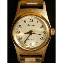 Fantastic Gold Tone Pierre Valter Easy Read Flex Band Ladies Watch Works(r1)