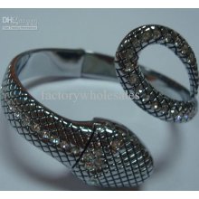 Foldaway Quartz Women Snake Watch Fashion Ladies Snake Shape Bracele