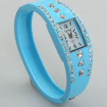 Popular 601 Bracelet Women's Quartz Wrist Watch Light Blue