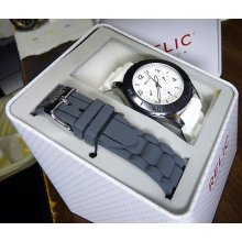 Relic Steel Three Subdial Watch / Interchangable Silicone Straps Zr15637tag$75.