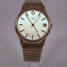 Vintage 1986 Timex Q Quartz Retro Style Men's Watch W/Sweep Second Hand & Date Window in Goldtone W/Original Gold Expansion Band