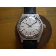 Vintage Swiss Certina 17 Jewels Manual Ladies Watch