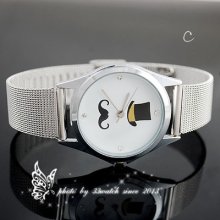 Clown Mustache Simple Round Dial Metal Buckle Strap Quartz Women's Wrist Watch
