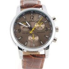 Fashionable Quartz Wrist Watch Brown