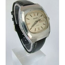Gents Vintage 1970s Sekonda Retro Hand-winding Wrist Watch