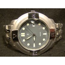 Nice Large Jj Easy To Read Luminescent Stainless Steel Date Quartz Watch