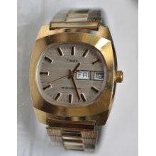 Vintage Men Timex Water Resistant W Date/day Dial Wrist Watch Running W19
