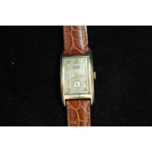 Vintage Mens Gruen Curvex 14 K Solid Gold 40 Mm Wristwatch Caliber 440 Keeps Time