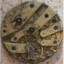 Vintage Pocket Watch Movement Key Wind 32 Mm. Balance Broken For Parts