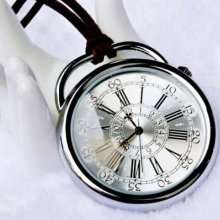 1pcs White Roman scale Quartz Pocket Watch 4.2x3cm