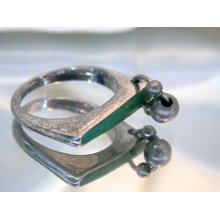 Unusual & Showy Vintage Silver Tone Enamel Dangle Ring-size 7 1436m