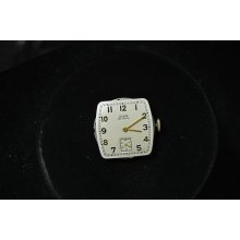 Vintage Mens Elgin Deluxe Wristwatch Movement Caliber 555