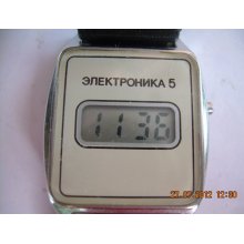 Vintage Soviet Russian USSR Ladies wristwatch Elektronika with origin