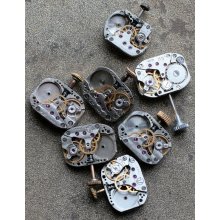 Vintage Womens Watch Movements -- set of 7 -- D11